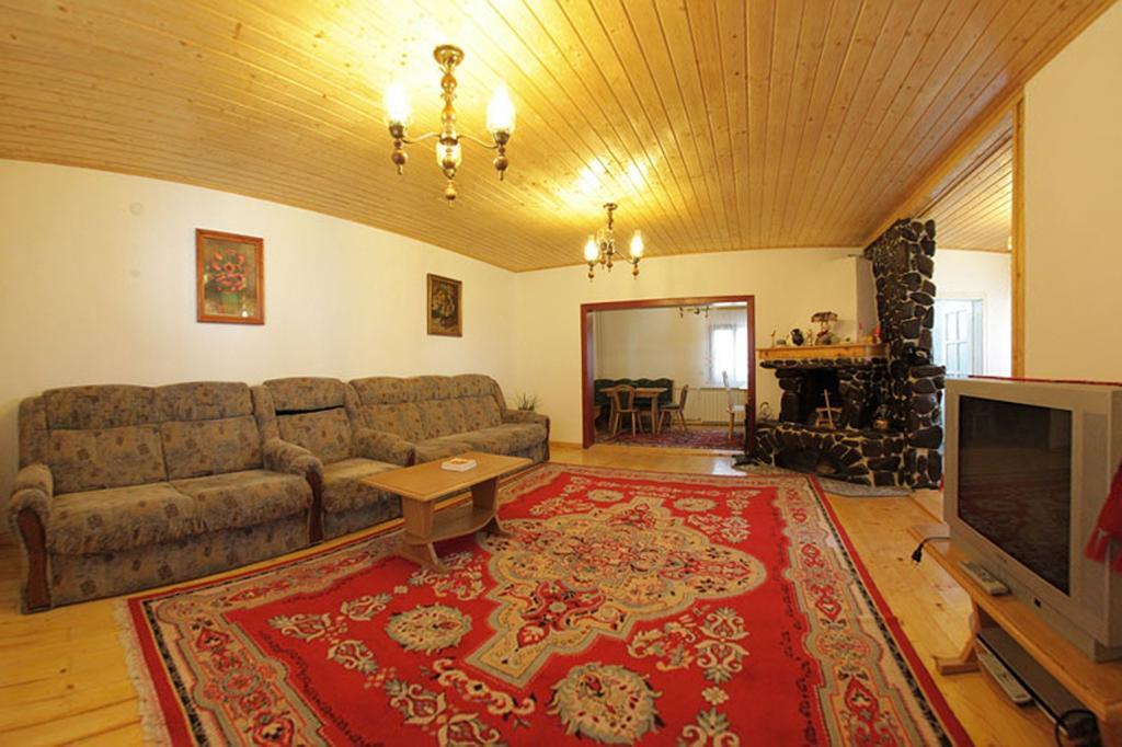 Pensiunea Flori De Camp Ватра Дорней Стая снимка